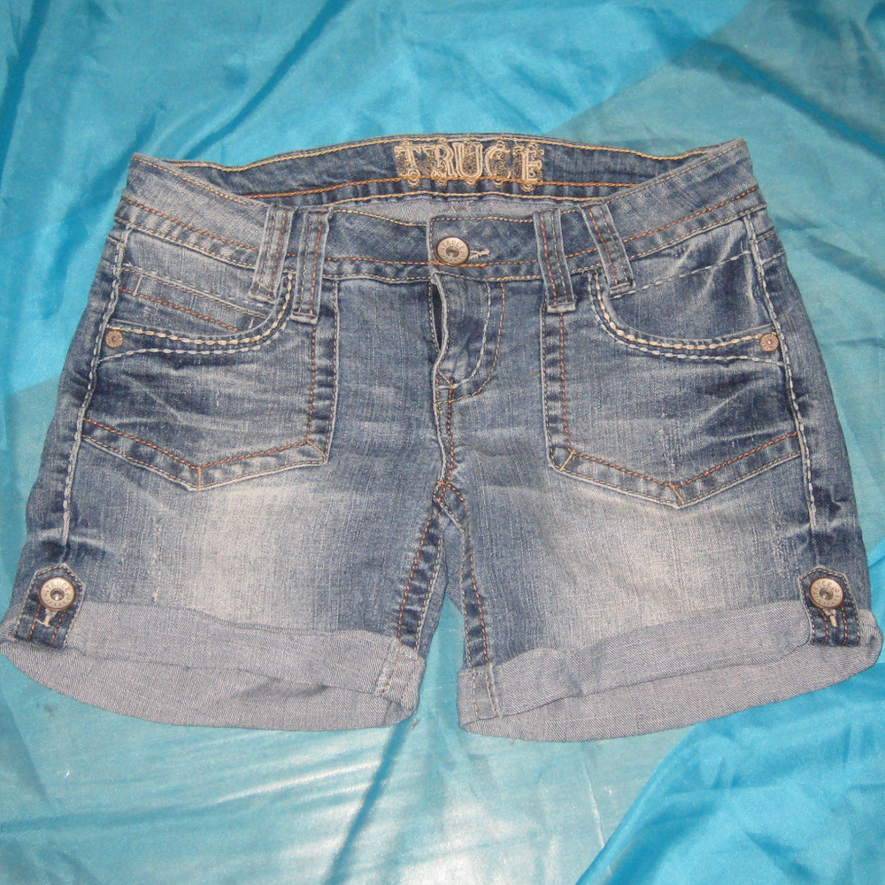 $7 SALE CUTE Blue Denim Jean Shorts Stitch Details